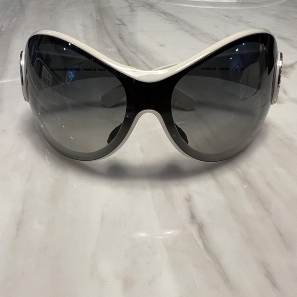 Dolce & Gabbana White and Black Sunglasses - Picture 2 of 5